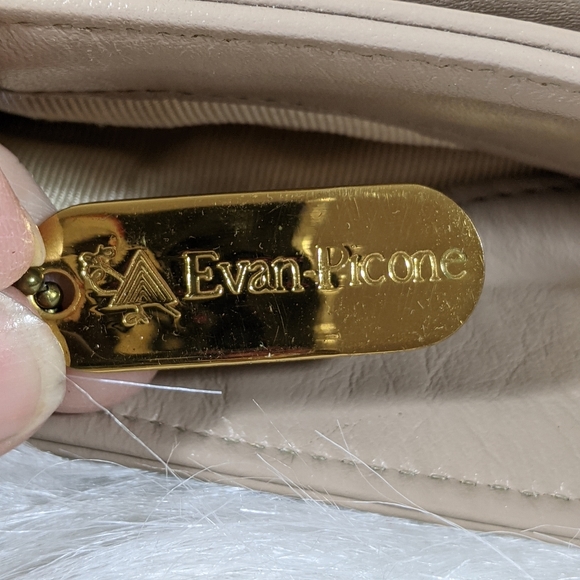Vtg 80's Evan Picone Beige Leather Clutch - Picture 8 of 10